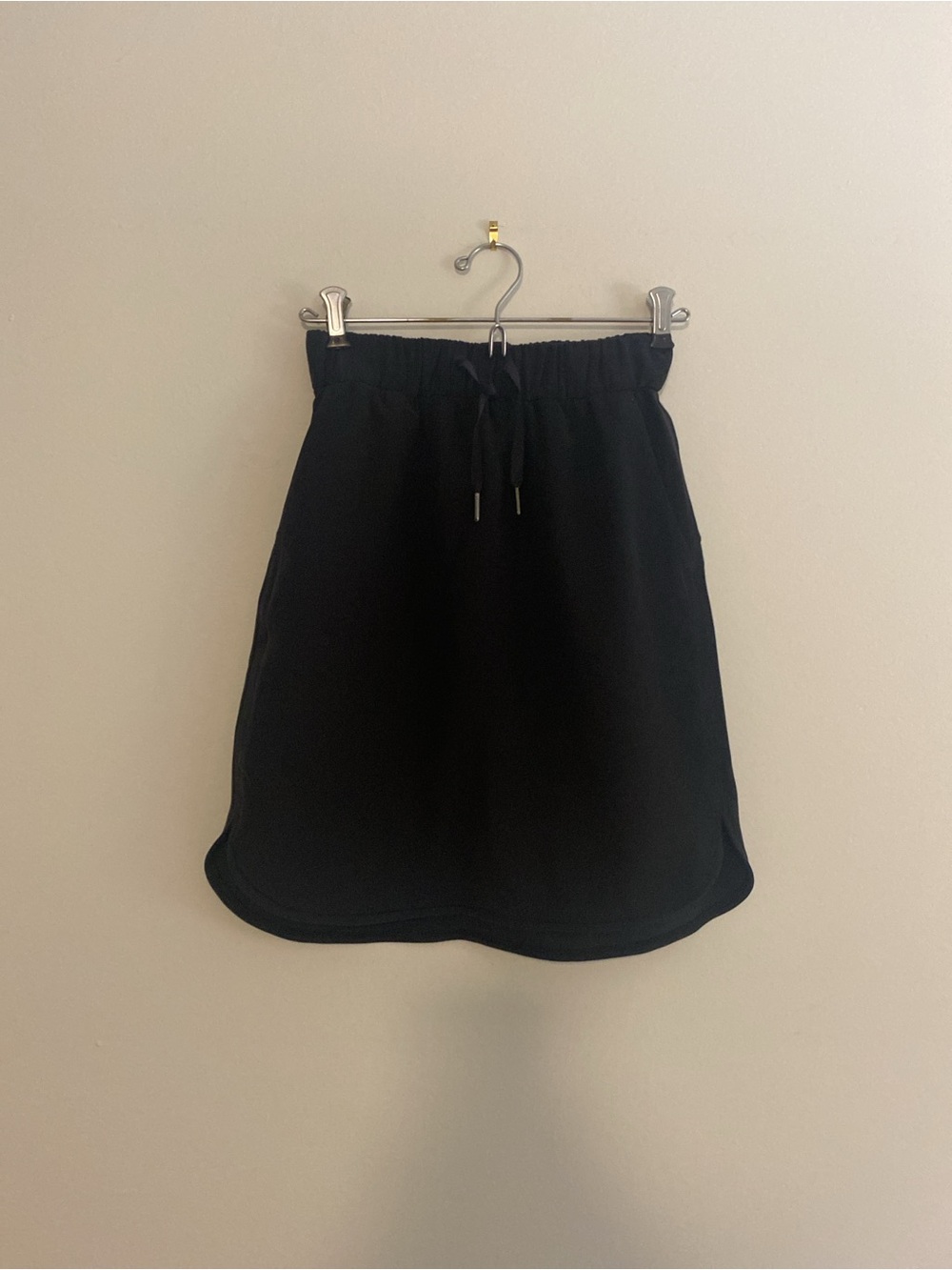 lululemon athletica Black Elastic Drawstring Skirt